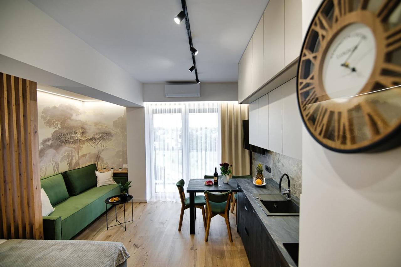 Good Rest In 52 Apartment Zator Bagian luar foto