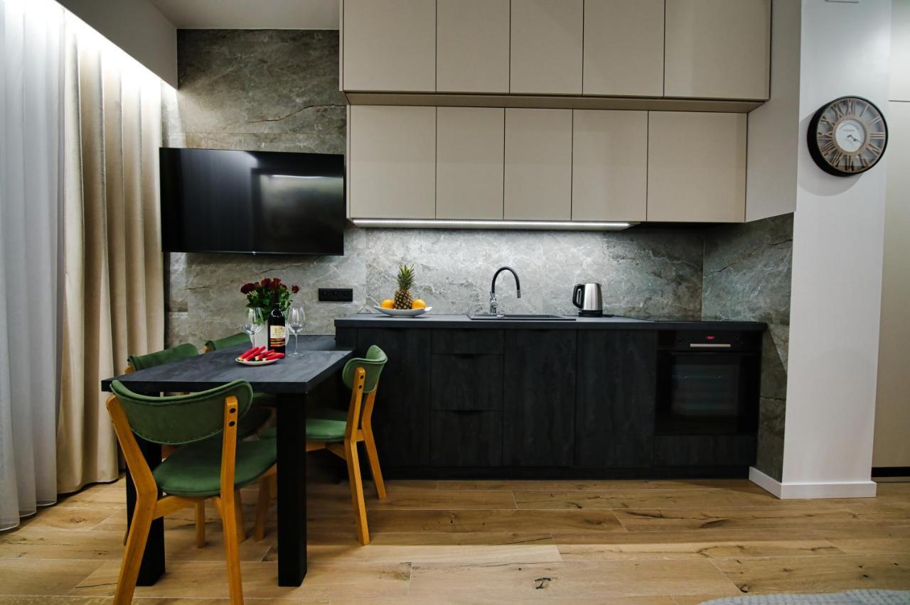 Good Rest In 52 Apartment Zator Bagian luar foto