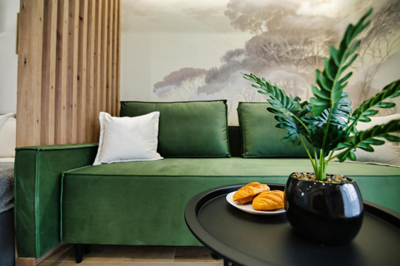 Good Rest In 52 Apartment Zator Bagian luar foto