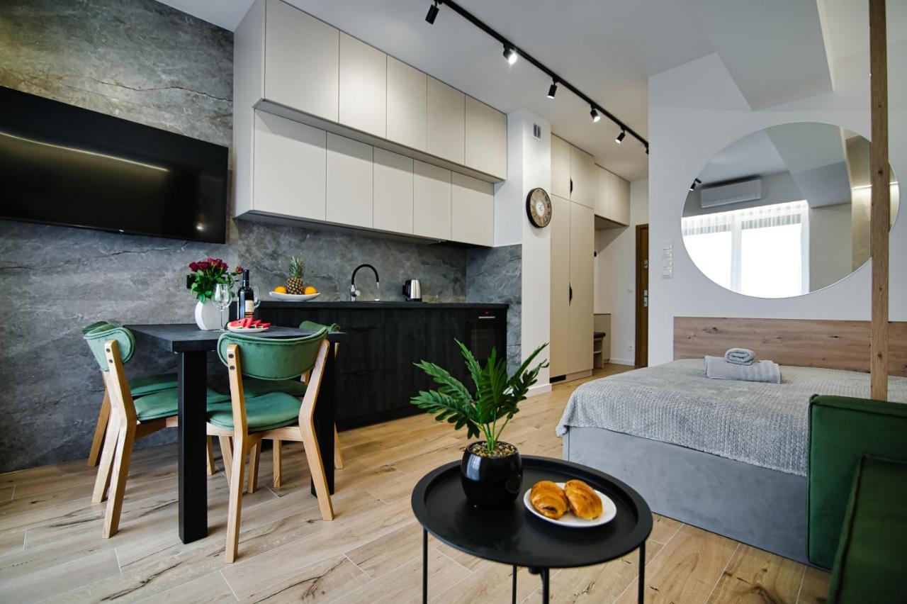 Good Rest In 52 Apartment Zator Bagian luar foto